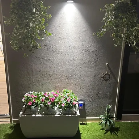 By Margi * Μπάρι