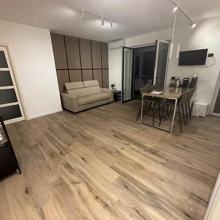 By Margi Apartamento