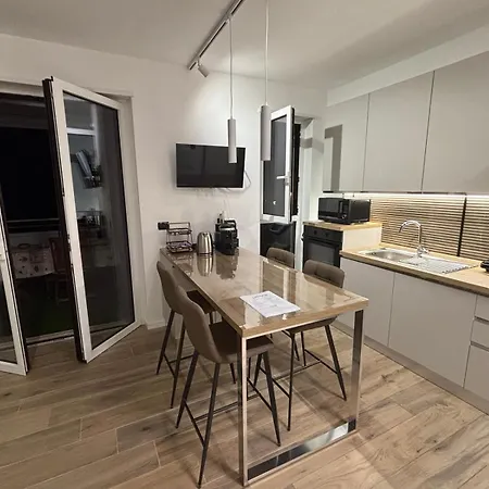 By Margi * Μπάρι